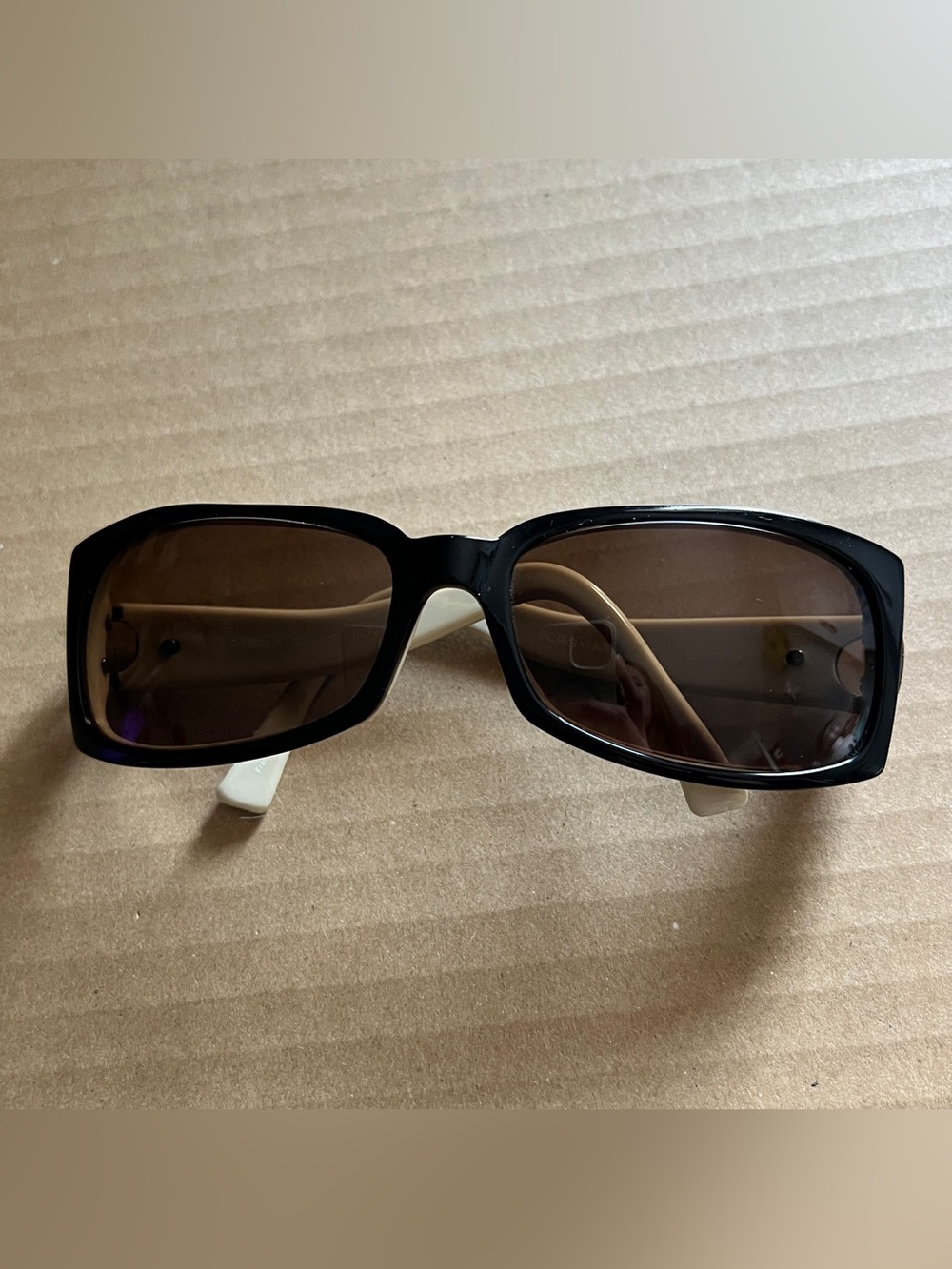 BCBGMAXAZRIA Desire Rectangular Black/Ivory Women's Discontinued Sunglasses